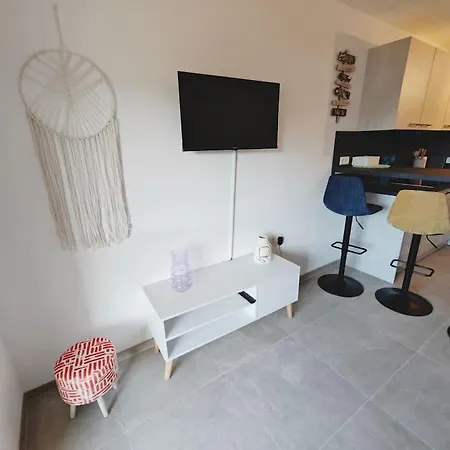 Ticasa Shine-zentral-outlet-balkon-parkplatz-ruhig Metzingen (Tubingen)