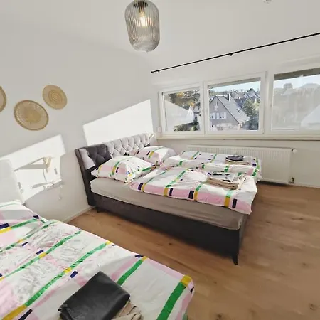 Ticasa Shine-zentral-outlet-balkon-parkplatz-ruhig